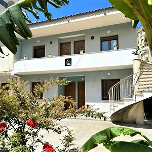 Appartamento With Private Parking, Vlorë