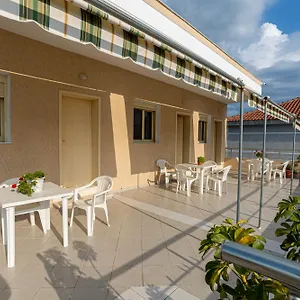 Apartamento B&e, Vlorë